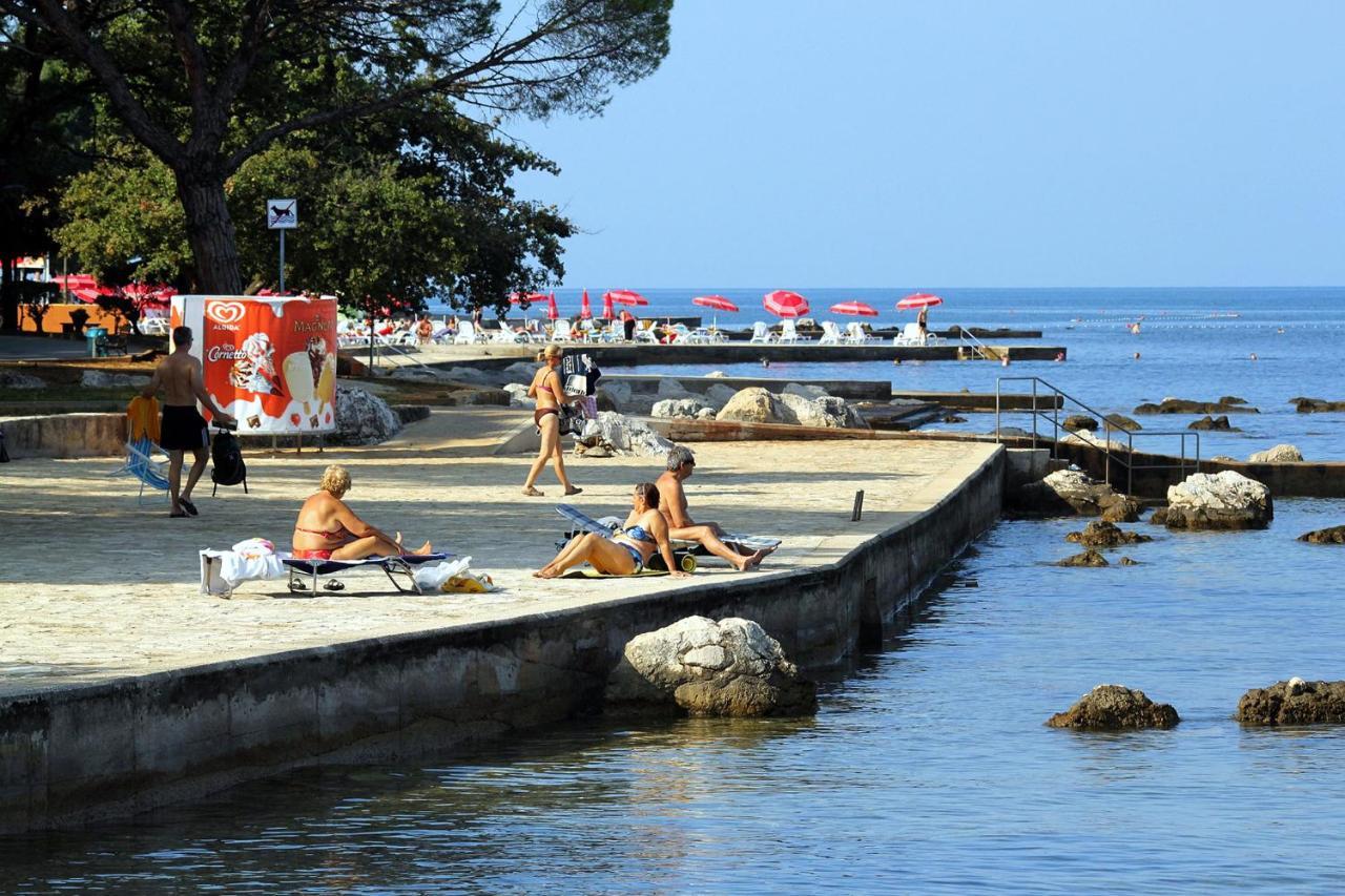 Apartments With A Parking Space Umag - 7109 Exterior photo